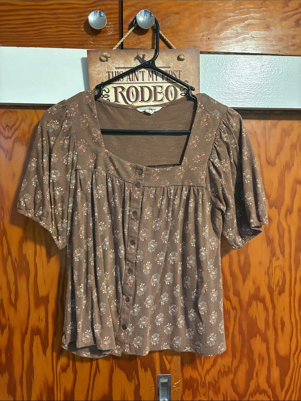 Brown Floral Button-Front Women’s Top